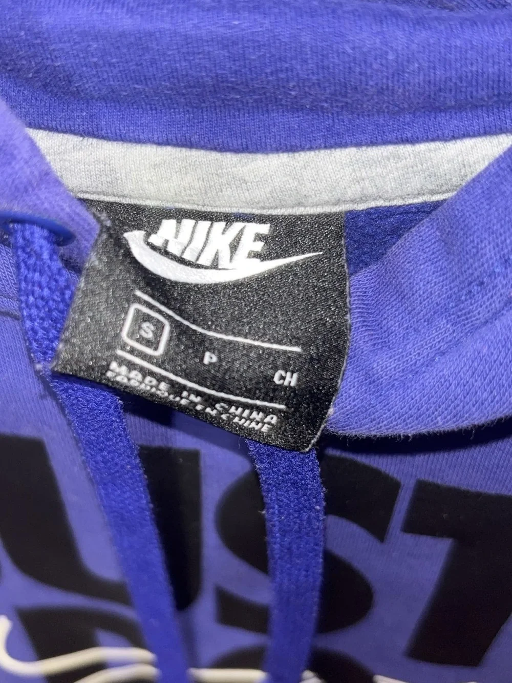 Nike Purple Pullover Hoodie with Black Graphic